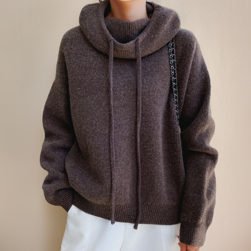 Clara – Women’s Hoodie with Ultimate Comfort