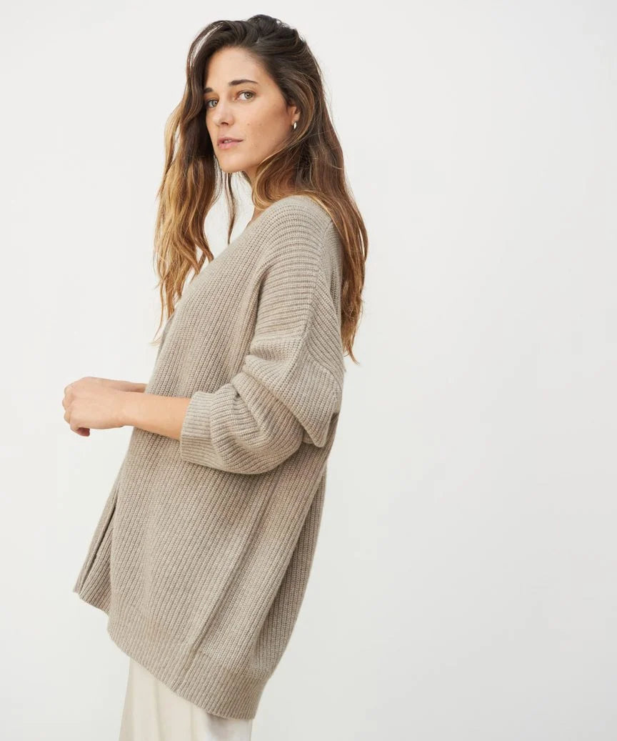Ellie – Oversized Black Button-Up Cardigan