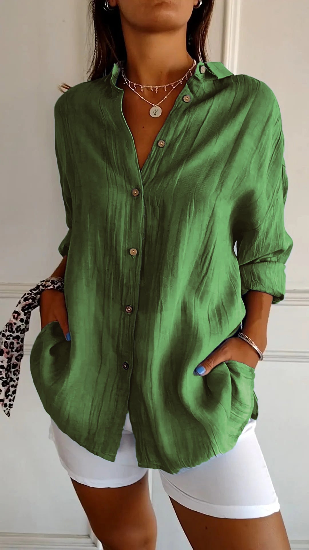 Matilda – Women’s Button-Down Shirt