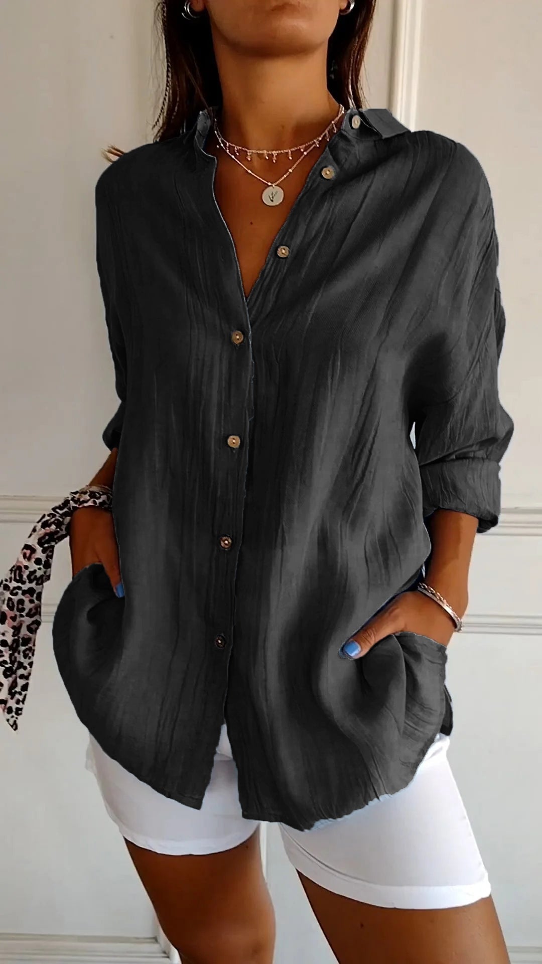 Matilda – Women’s Button-Down Shirt